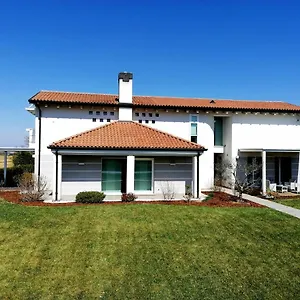 ca-belvedere-santelena-di-silea.hotelinveneto.com/